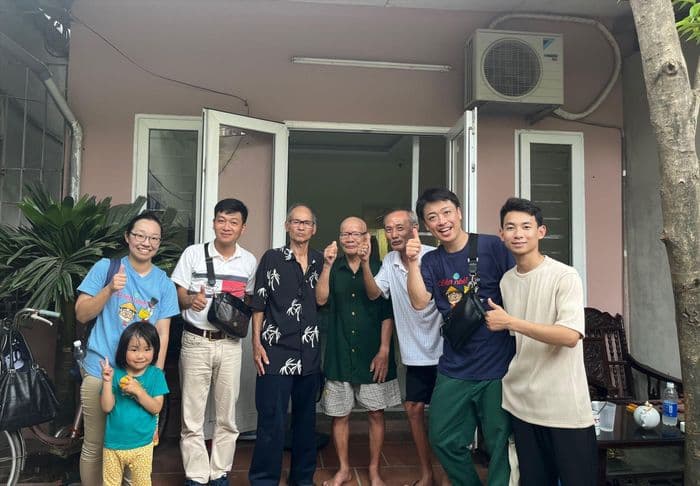 Tin vui Việt Nam: Ba chàng trai viết cổ tích bằng lối sống đẹp