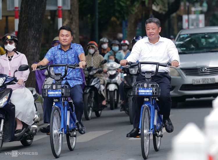Tin vui Việt Nam: Dịch vụ cho thuê xe đạp công cộng triển khai tại Hà Nội