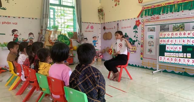 Tin vui Chuyện cô giáo vùng cao 'học nói' cùng trò
