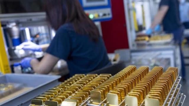 Tin vui Thuỵ Sĩ trao 120 thỏi vàng vô chủ cho hội Chữ thập đỏ